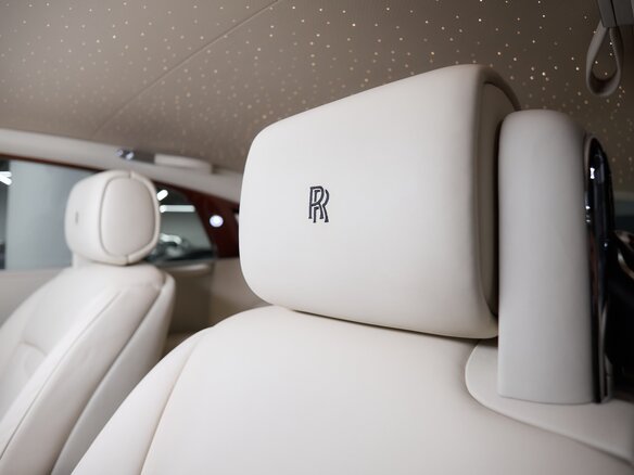 2008 Rolls-Royce Phantom VII, чёрный, 27550000 рублей - вид 21