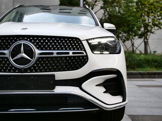 2025 Mercedes-Benz GLE 450 II (V167) Рестайлинг, белый, 17790000 рублей, вид 3