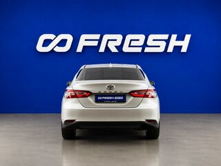 2018 Toyota Camry VIII (XV70), белый, 2277088 рублей, вид 4