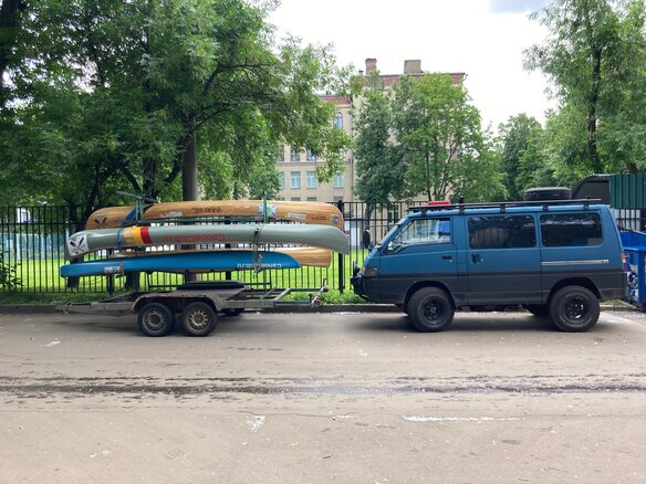 1989 Mitsubishi Delica III, синий, 600000 рублей - вид 5