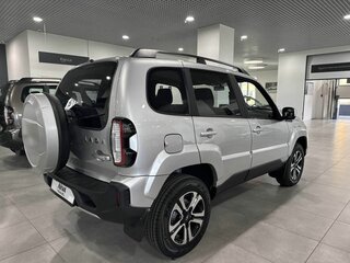 2026 Lada (ВАЗ) Niva Travel I Рестайлинг, серебристый, 1816027 рублей, вид 4