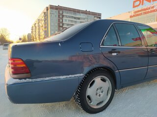 1992 Mercedes-Benz S-Класс 500 III (W140), синий, 640000 рублей, вид 4