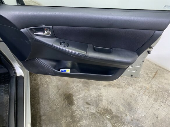 2006 Toyota Corolla IX (E120, E130) Рестайлинг, серебристый - вид 13