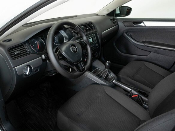 2016 Volkswagen Jetta VI Рестайлинг, белый, 1130000 рублей - вид 4