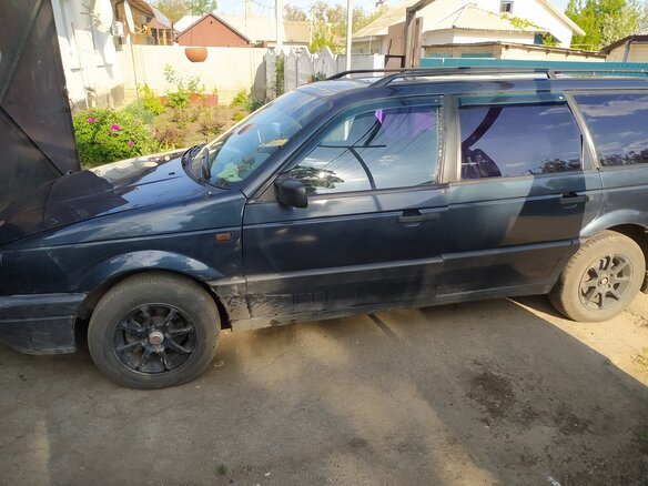 1992 Volkswagen Passat B3, синий, 175000 рублей - вид 6
