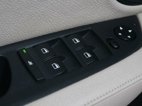 2008 BMW X6 35i 6-speed I (E71), красный - вид 28