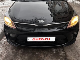 2017 Kia Rio IV, чёрный, 1140000 рублей, вид 2