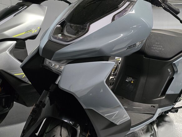 2025 Zeeho AE8 S+, серый, 450000 рублей - вид 3