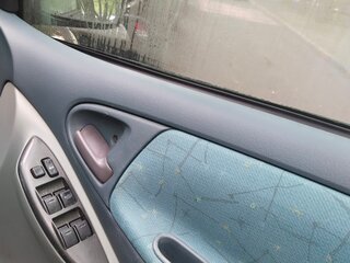2000 Toyota Vitz I (P10), чёрный, 290000 рублей, вид 5