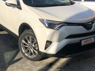 2017 Toyota RAV4 IV (XA40) Рестайлинг, белый, 2950000 рублей, вид 3