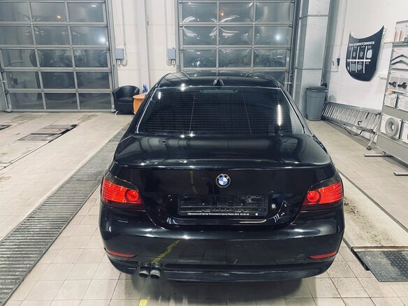 2006 BMW 5 серии 525xi V (E60/E61), чёрный - вид 6