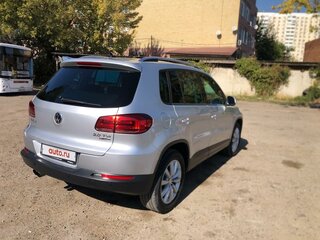 2016 Volkswagen Tiguan I Рестайлинг, серебристый, 2100000 рублей, вид 4