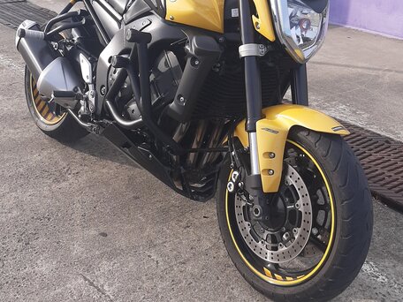 2010 Yamaha FZ1, жёлтый, 700000 рублей, вид 1
