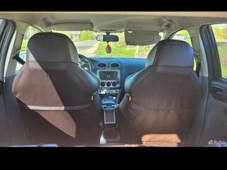 2010 Ford Focus II Рестайлинг, серебристый, 550000 рублей, вид 3