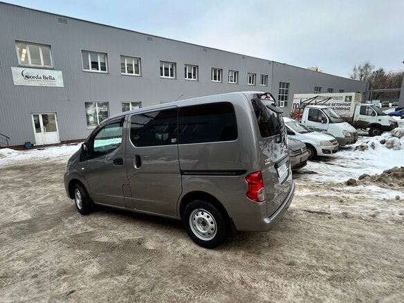 2018 Nissan NV200, серый, 1680000 рублей - вид 2