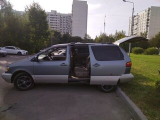 1999 Toyota Sienna I, зелёный, 430000 рублей, вид 2
