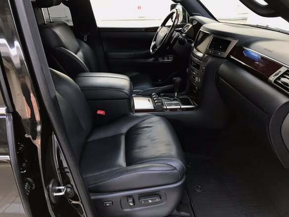 2015 Lexus LX 570 III Рестайлинг, чёрный - вид 17