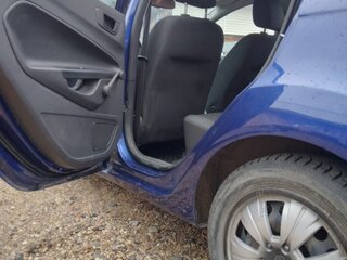 2016 Ford Fiesta Mk6 Рестайлинг, синий, 960000 рублей, вид 2