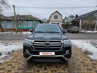 2018 Toyota Land Cruiser 200 Series Рестайлинг 2, чёрный, 6300000 рублей, вид 2