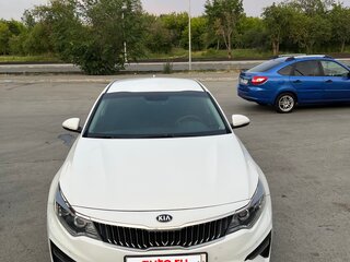 2019 Kia Optima IV Рестайлинг, белый, 1427777 рублей, вид 2