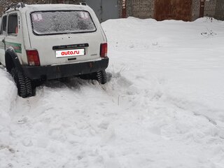 1995 Lada (ВАЗ) 2121 (4x4) I Рестайлинг, белый, 140000 рублей, вид 4