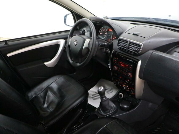 2015 Nissan Terrano III (D10), синий - вид 5