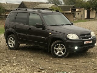 2013 Chevrolet Niva I Рестайлинг, коричневый, 680000 рублей, вид 3