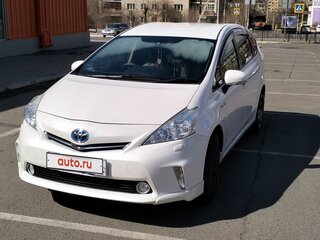 2013 Toyota Prius Alpha I (ZVW40/41), белый, 1250000 рублей, вид 3