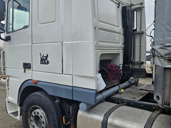 2011 DAF XF 105, белый, 2500000 рублей - вид 3