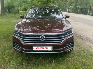 2019 Volkswagen Touareg III, пурпурный, 4799000 рублей, вид 2