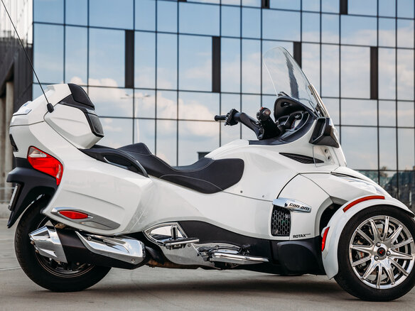 2015 BRP Can-Am Spyder, белый, 1528202 рублей - вид 16