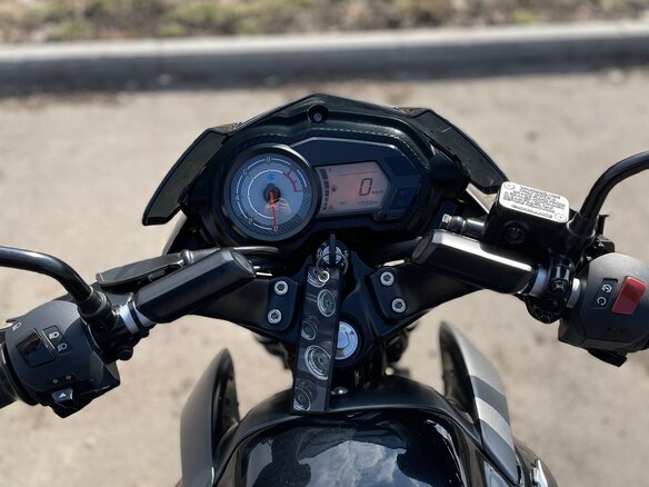 2022 Bajaj Pulsar NS 125, чёрный, 153000 рублей - вид 5