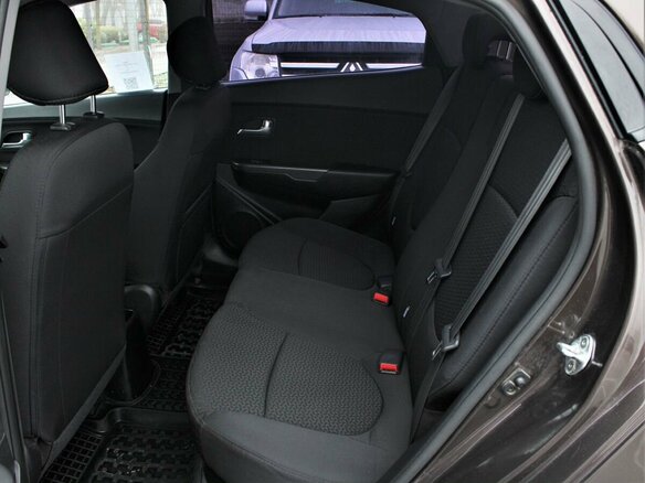 2016 Kia Rio III Рестайлинг, коричневый, 1300000 рублей - вид 13