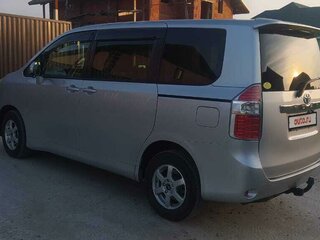 2010 Toyota Noah II (R70), серый, 1500000 рублей, вид 5