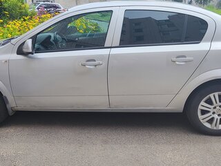 2010 Opel Astra H Рестайлинг, серебристый, 255000 рублей, вид 3