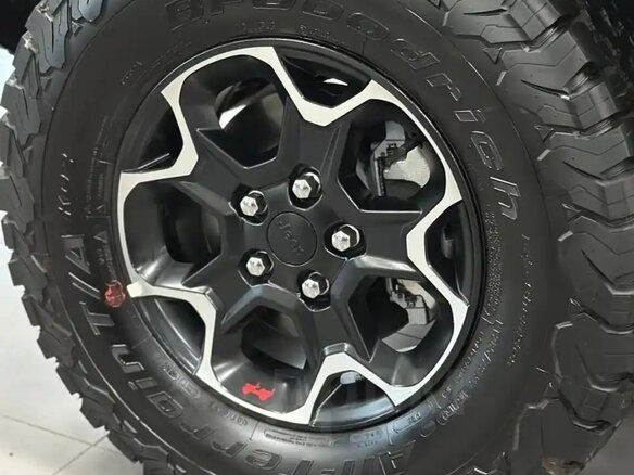 2023 Jeep Wrangler IV (JL), серый, 8100000 рублей - вид 13
