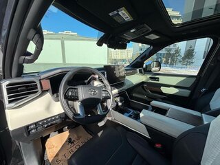 2023 Toyota Sequoia III, серый, 11000000 рублей, вид 5