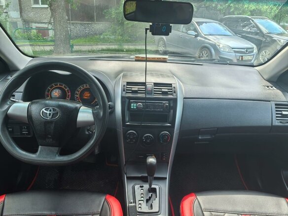 2013 Toyota Corolla X (E140, E150) Рестайлинг, серый, 970000 рублей - вид 9