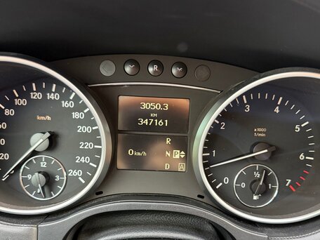 2008 Mercedes-Benz M-Класс 500 II (W164) Рестайлинг, чёрный, 1500000 рублей, вид 4