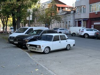 2004 Lada (ВАЗ) 2105, белый, 140000 рублей, вид 5