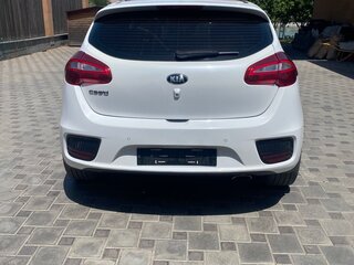 2016 Kia Ceed II Рестайлинг, белый, 900000 рублей, вид 4