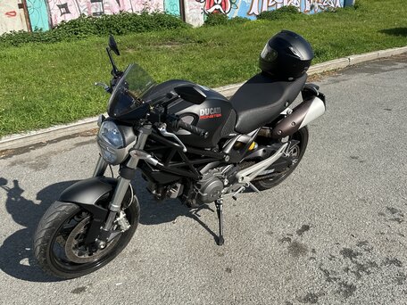 2010 Ducati Monster 696, чёрный, 540000 рублей, вид 4