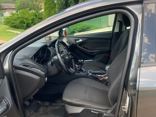 2017 Ford Focus III Рестайлинг, серый, 850000 рублей, вид 4