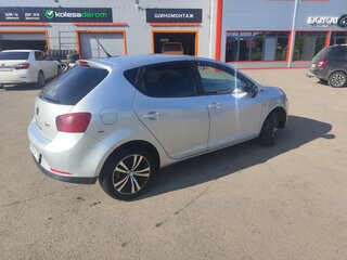 2012 SEAT Ibiza IV, серебристый, 590000 рублей, вид 4