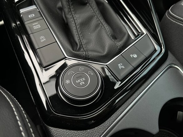2024 Volkswagen Tayron I Рестайлинг, чёрный, 5100000 рублей - вид 11