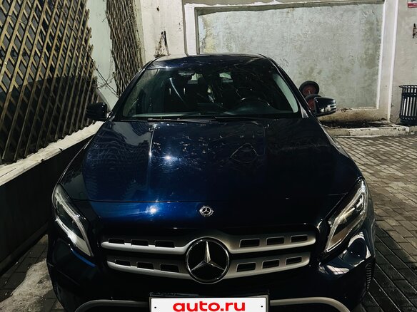 2018 Mercedes-Benz GLA 200 I (X156) Рестайлинг, синий, 1950000 рублей