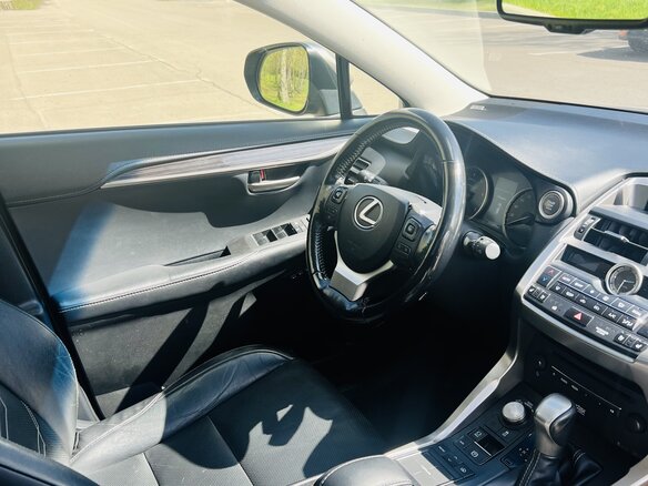 2015 Lexus NX 200t I, серый, 3000000 рублей - вид 11