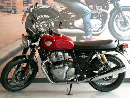 2024 Royal Enfield INT650, красный, 650000 рублей, вид 2
