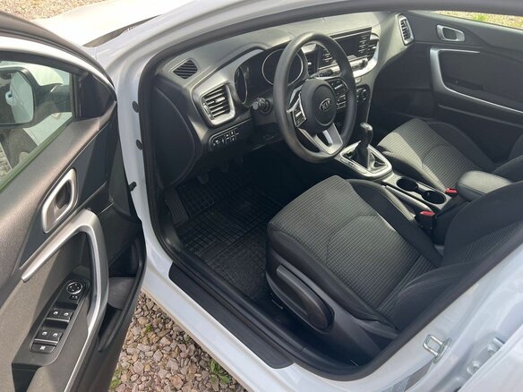 2020 Kia Ceed III, белый, 1350000 рублей - вид 4