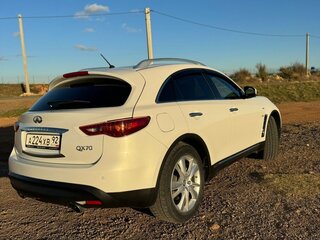 2016 Infiniti QX70, белый, 2650000 рублей, вид 4